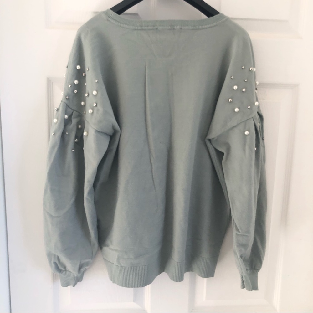 Green beaded long sleeve sweater. - Picture 1 of 4